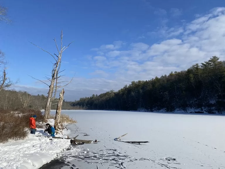 Onteora Lake covered I snow in winter.