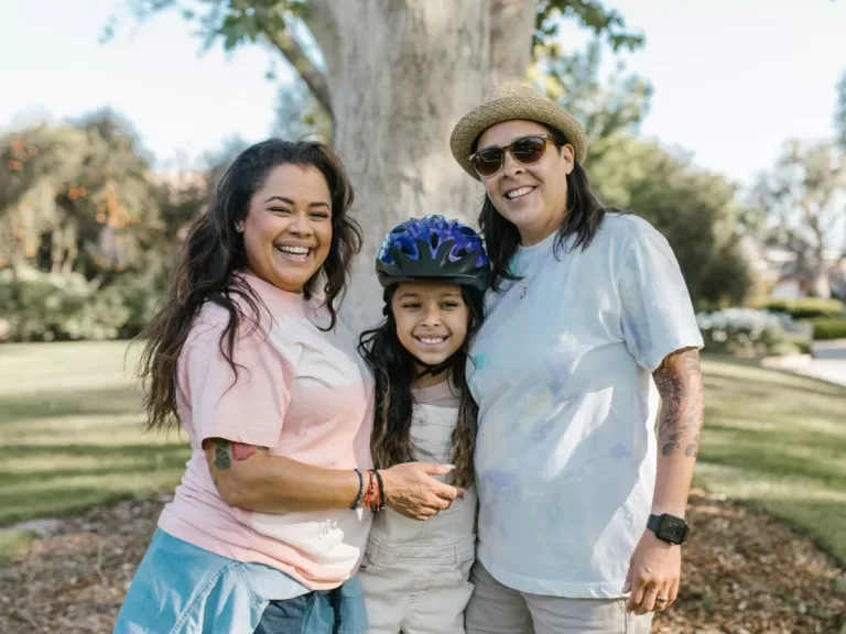 9 Lesbian Travel Groups to See the World With